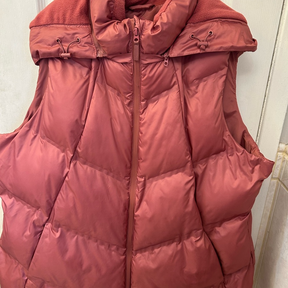 Women's Quilted Puffer Vest - Warm Red